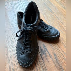 Uterqüe leather sneakers 39 Very Good Condition